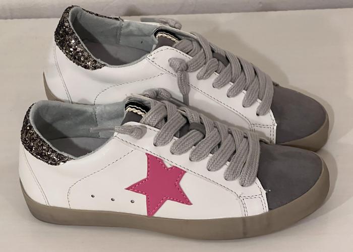 Ashlee Lace-Up Pink Star Sneaker